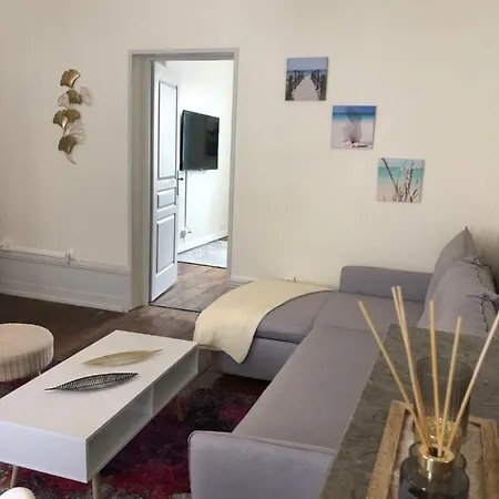 Austerlitz Centre شقة فندقية