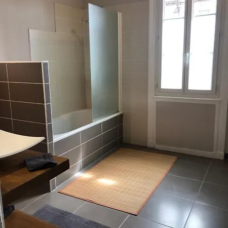 Austerlitz Centre شقة فندقية